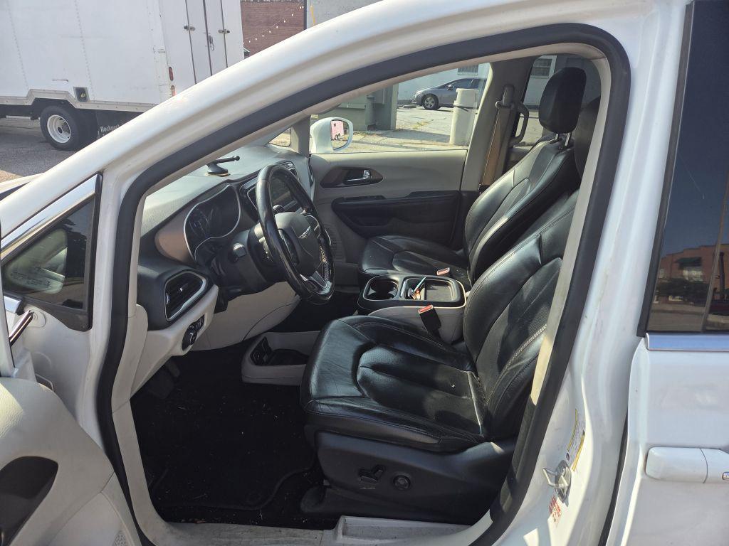 2019 Chrysler Pacifica Touring L - Photo 7