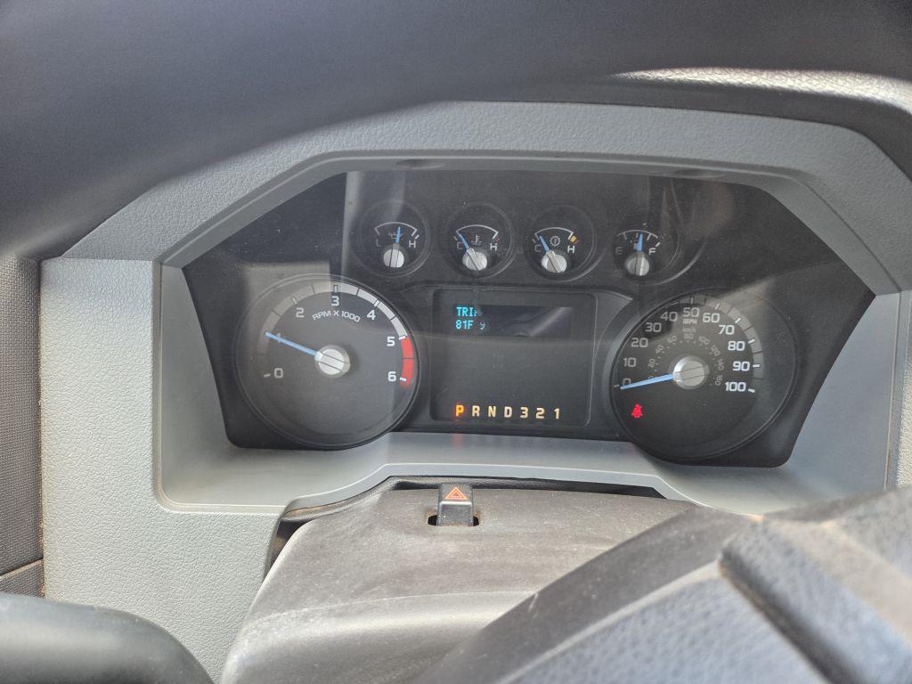2014 Ford F-550 - Photo 9